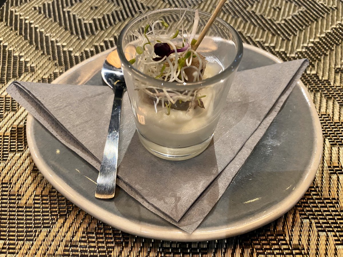 ReimsGourmand's tweet photo. Coup de ❤️ @ReimsGourmand
Découvrez le charmant #restaurant #Sodad (36, rue des Élus à Reims) 😋👍🏼🍽
Son Chef Fabien vous fait déguster une cuisine authentique et savoureuse.
Kevin au service est aux petits soins avec les clients.
La bistronomie rémoise ✅
#Reims #Miam #Gourmand https://t.co/vupQjPPIWp