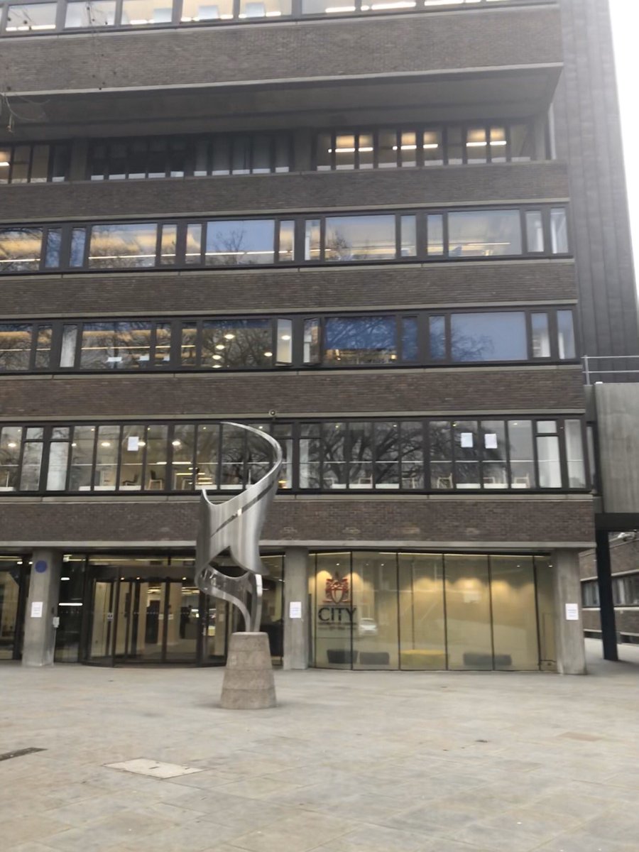 I3M_86's tweet photo. En visite au département de #sciences pour la #santé de la #ciry #university of #London  #womeninsciences #womenînsciences https://t.co/FFsIsfhXfd