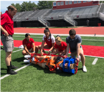 Making sure the straps are secure!
#ADayintheLife #EAP #backboarding <a href="/SacredHeartATEP/">Sacred Heart ATEP</a>