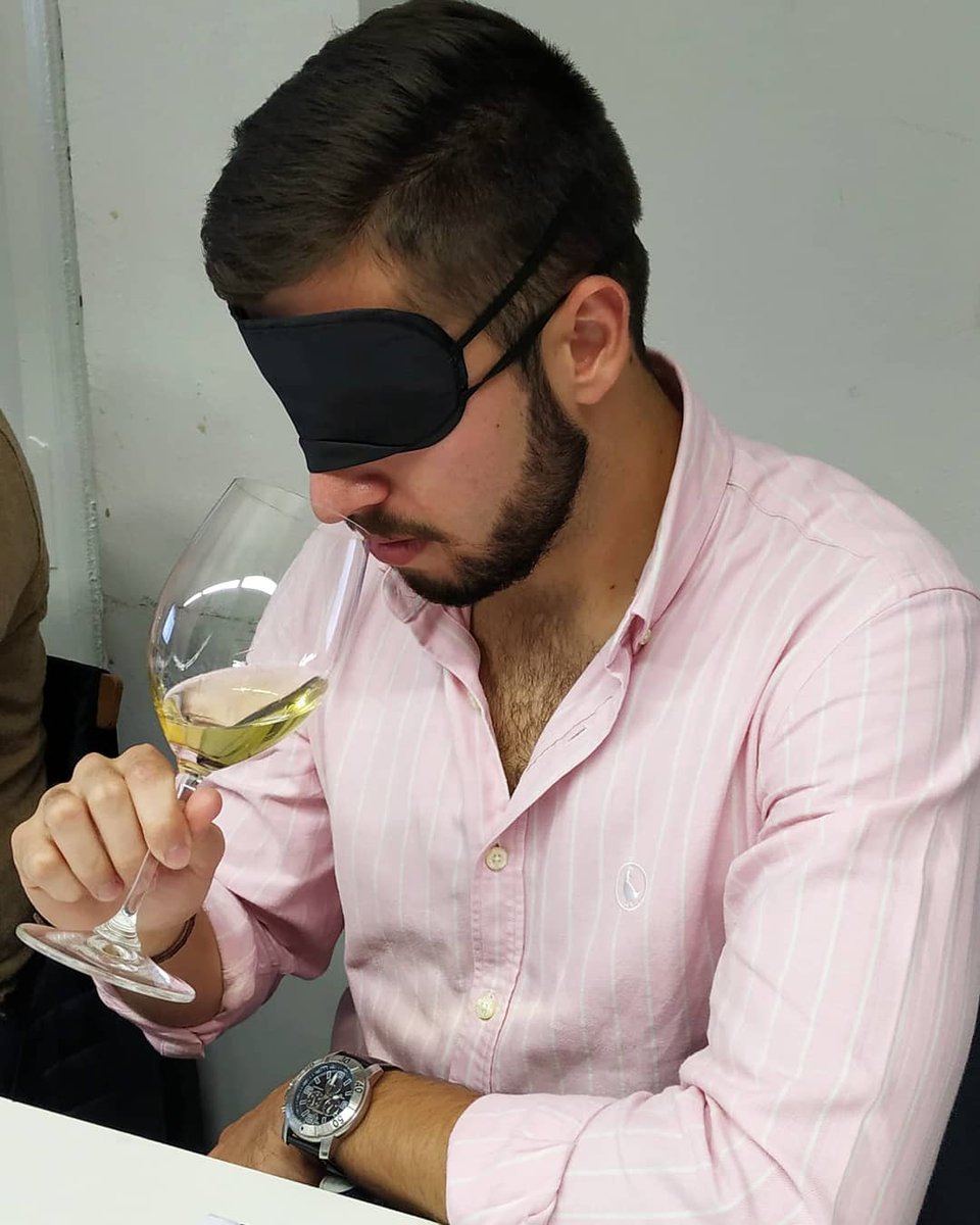 La semana que viene, el jueves 16, comienzan los cursos de la <a href="/Escuelapenin/">Escuela de Cata Guía Peñín</a> . Si quieres aprender más sobre #vinos diferentes, poco conocidos, ¡es el momento! ✍️ Todavía estás a tiempo de apuntarte: catadevinosguiapenin.com/nuestros-cursos #AprendeConPeñín