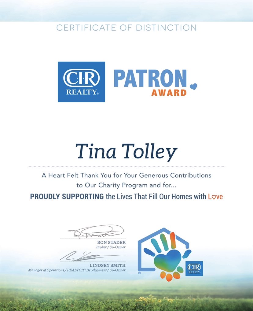 tolleytina's tweet photo. Completely honored to receive this award. Love our charity’s: Ronald McDonald House of Alberta & the Alberta Animal Rescue Crew Society 💗💗💗💗💗💗💗
#ciragent #onetaketolley #rmhc #aarcs #realtorswhocare #giveback https://t.co/Gp828PB772