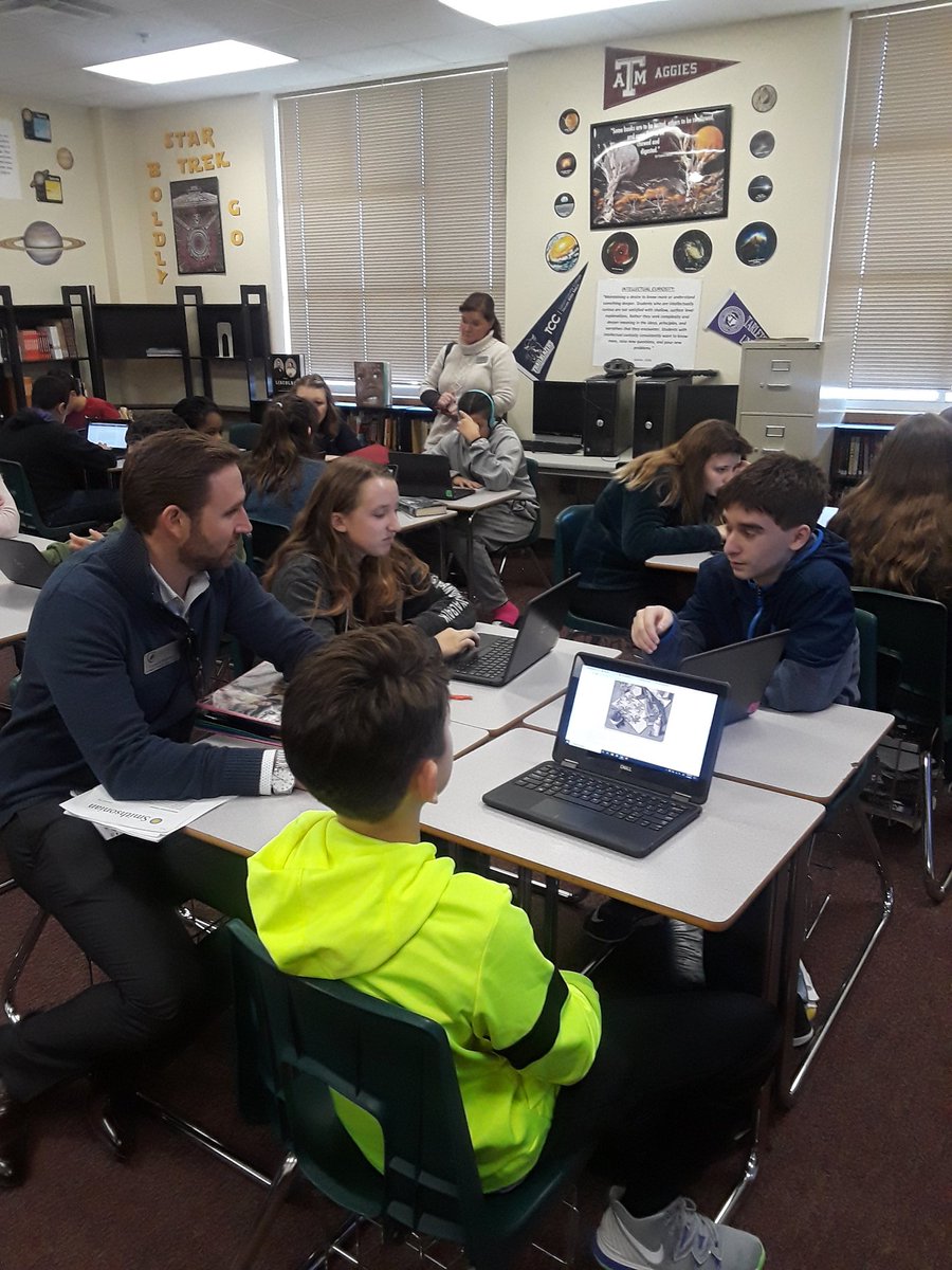 Discussions of how Escher and Bradbury concepts go together during the EMS Humanities Curriculum Showcase.  #EMSPROUD