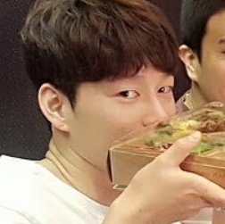 LQ_LHW's tweet photo. 앞머리 짧은 혀눅 https://t.co/2T9SsHwUX6