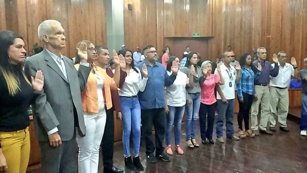 #Enterate #Hoy08Ene Se instaló la junta directiva del <a href="/GirardotConcejo/">Concejo Mun. Girardot</a> felicidades y éxitos  a los concejales reelectos,  directores y Presidentes de las diferentes comisiones para este año 2020