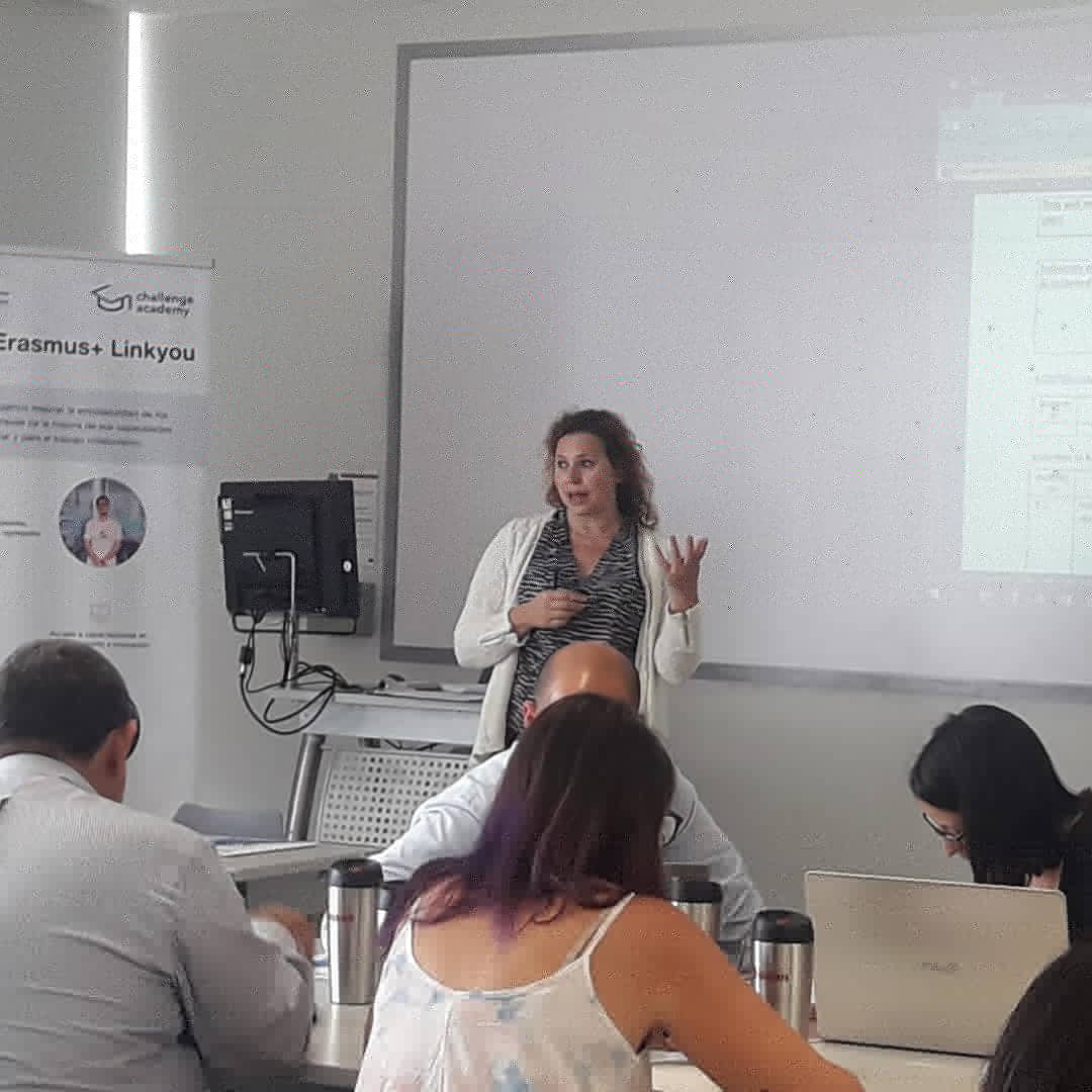 LinkYou_Project's tweet image. Los socios en el #linkyouproject nos encontramos nuevamente. Estamos cerrando las actividades de este proyecto que nos permitió generar conocimiento y compartir estrategias para mejorar las condiciones de empleabilidad y emprendimiento en los estudiantes universitarios.