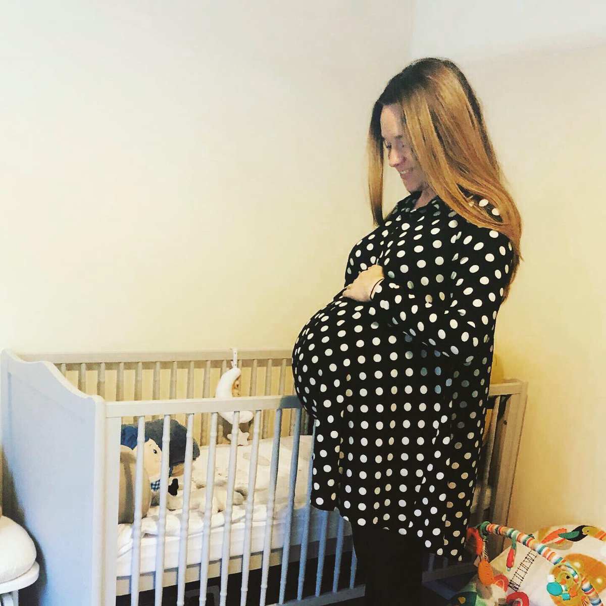 Kristiesicolo's tweet photo. Very surreal moment. This is the final day of being pregnant... Thank you to all our friends & family who have supported us throughout this year and indeed over the many years of trying for a family of our own, it’s been overwhelming. #ivfbaby #pregnancy #babyonway https://t.co/G9LnKetakt