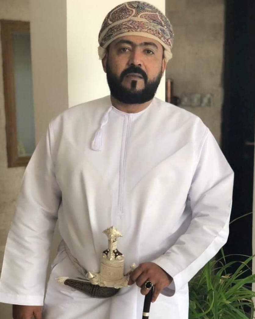 بسم الله الرحمن الرحيم : يا أيتها النفس المطمئنة إرجعي إلى ربك راضية مرضية فأدخلي في عبادي وأدخلي جنتي ).

تنعي فرقة الرستاق المسرحية ببالغ الحزن والأسى وفاة المغفور له بإذن الله 

الفنان / مؤيد اليافعي

وانا لله وانا اليه راجعون