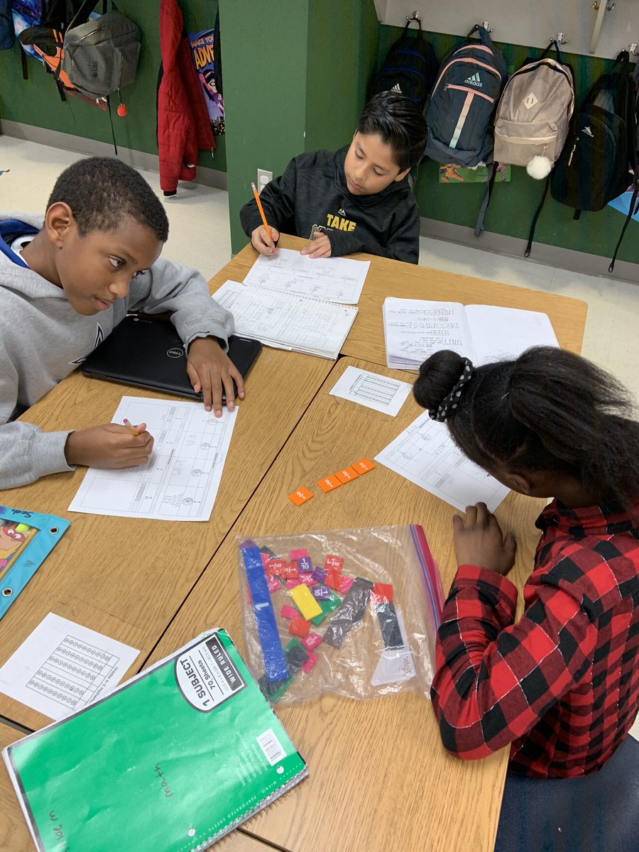 TAHarville's tweet photo. Decomposing fractions are EASY PEASY LEMON SQUEEZY! @edhodgesesmisd @misdmath1 #4thgrade #mesquiteisd #hornetsmakeithappen https://t.co/IwgRzxdEwM