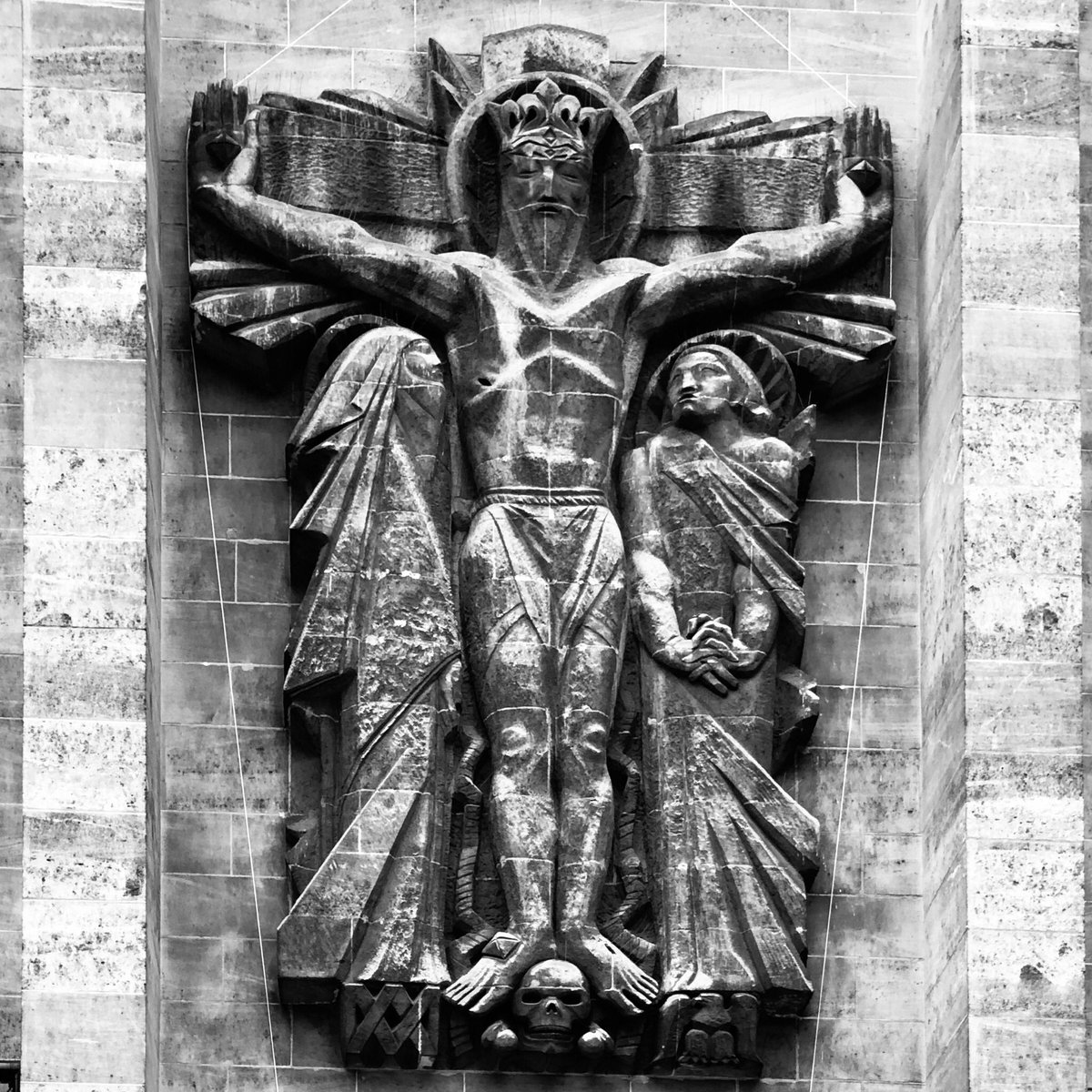 Paris Explorer tweet media