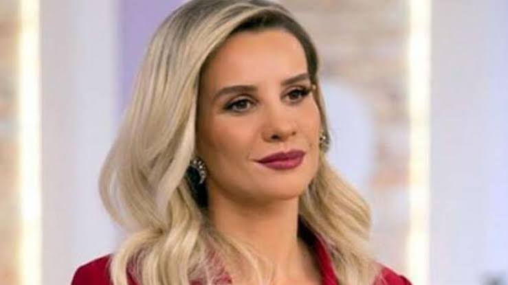 Öncelikle selamunaleyküm. Sayın müslümanlar bu cariye programlarının kapatılması ardından oluşturulan programın aile gibi önemli bir kurumu gün geçtikçe yerle yeksan etmesi beni rahatsız ediyor bu ve bunun gibi programların acilen kapatılması gereklidir.<a href="/RTErdogan/">Recep Tayyip Erdoğan</a> <a href="/AYMBASKANLIGI/">Anayasa Mahkemesi</a>