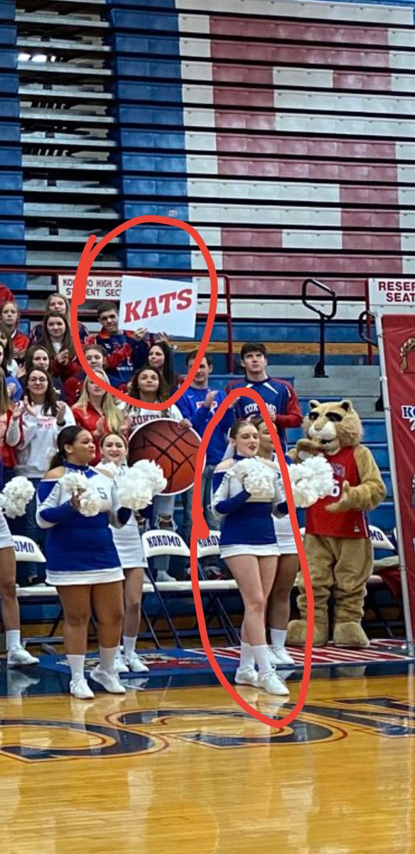 _BarbHall's tweet image. Look at my two cuties at today's 2020 Basketball Day announcement! They were lucky &amp;amp; got to take part in today's announcement from the @IHSAA1, @FSIndiana, @Pacers, &amp;amp; @IndianaFever. ☺️ Exciting things happening for Kokomo!!!!