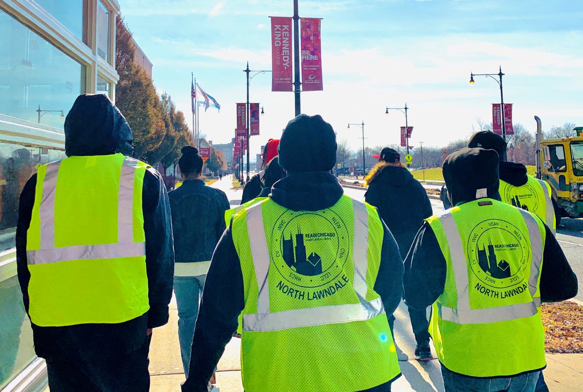heartlandhelps's tweet photo. Real talk. Real hope. Real love.

#READIChicago is on the front line of our city's violence crisis, transforming our neighborhoods through #equity &amp; #opportunity. Shout out to our partners at @KK_College for giving these young men the skills they need to change their lives. https://t.co/treG9EwLGT