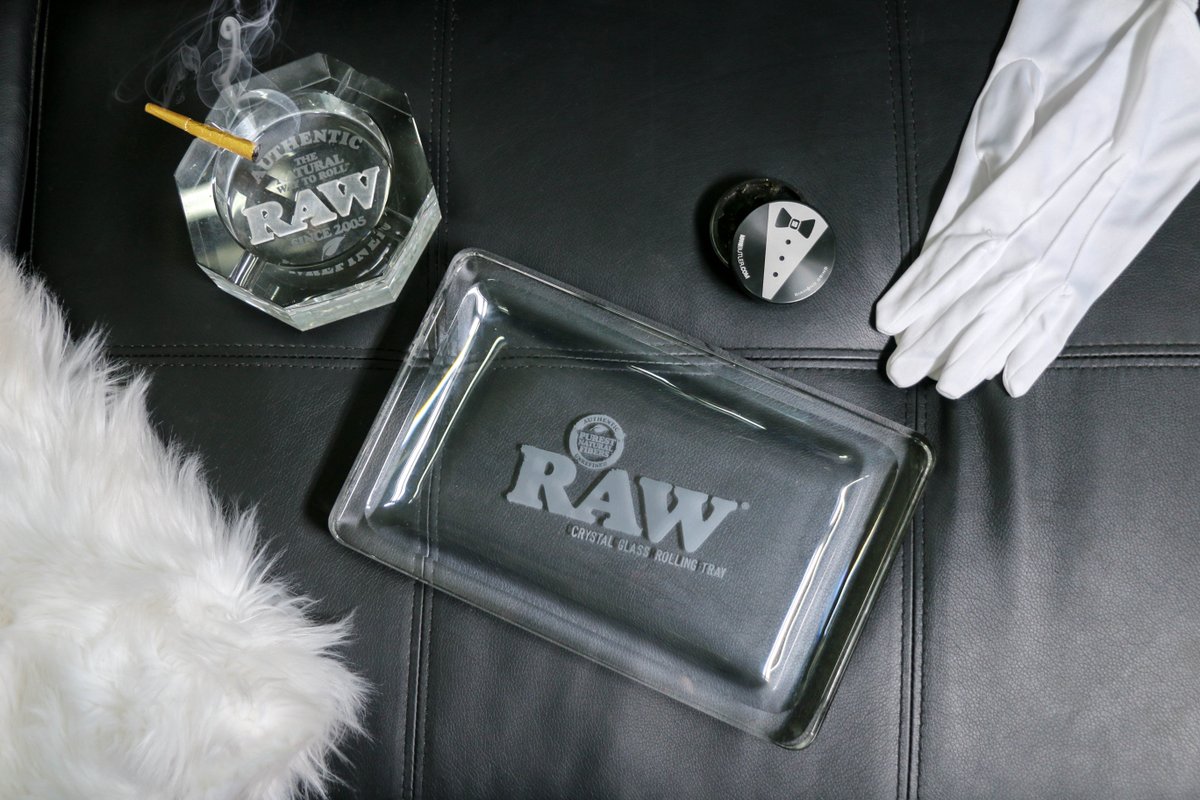 Hippie Butler on Twitter: "Sesh luxuriously with the RAW Crystal Ashtray and Rolling Tray ???? Find them at the links below ???? https://t.co/dRSLwHvsJo https://t.co/I8sBgFZxSm https://t.co/7MfOZAX9dh" / Twitter