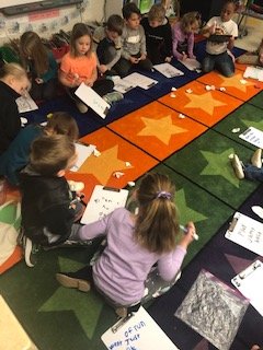 MrsJenJones1's tweet photo. How can you review Snap Words in First Grade? SNOWBALL FIGHT!!!!!!!! 
@Enrightphes
 
@phescougars
 #Lexington1Literacy https://t.co/RAP1NHxfwE