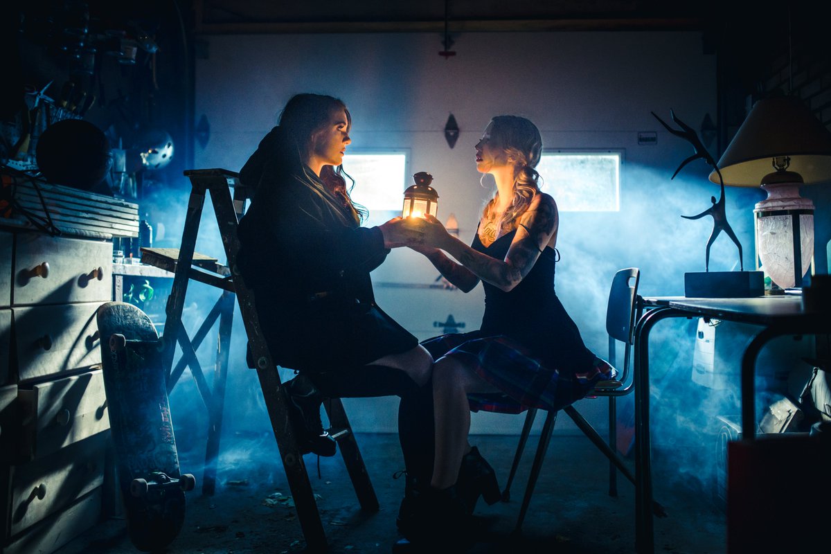 ♥ Magic is in the air, don't you feel it?
Shot by : Emma Khoury