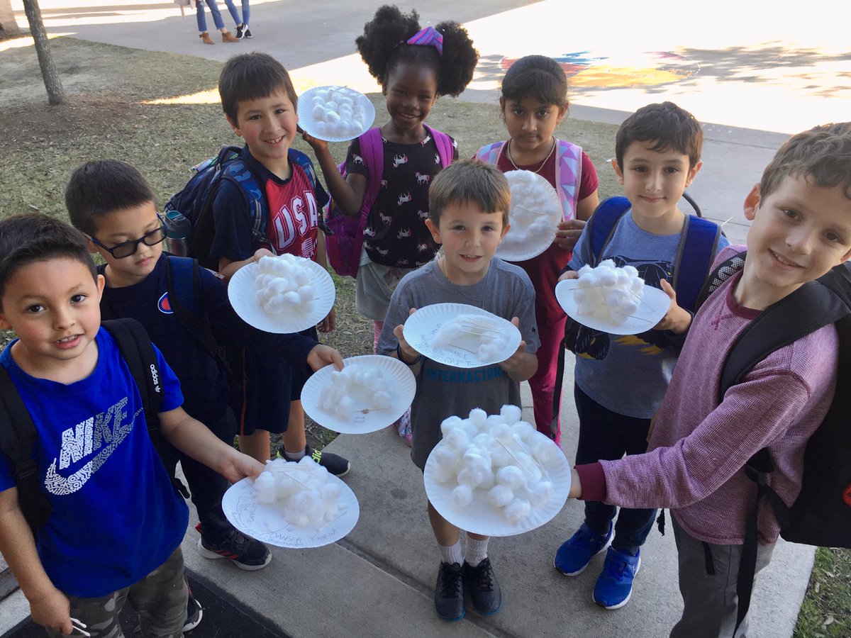 Showing off their polar bear habitats from Enrichment! So fun! 
<a href="/HumbleISD_FCE/">Fall Creek Elem</a> #cardinalpride