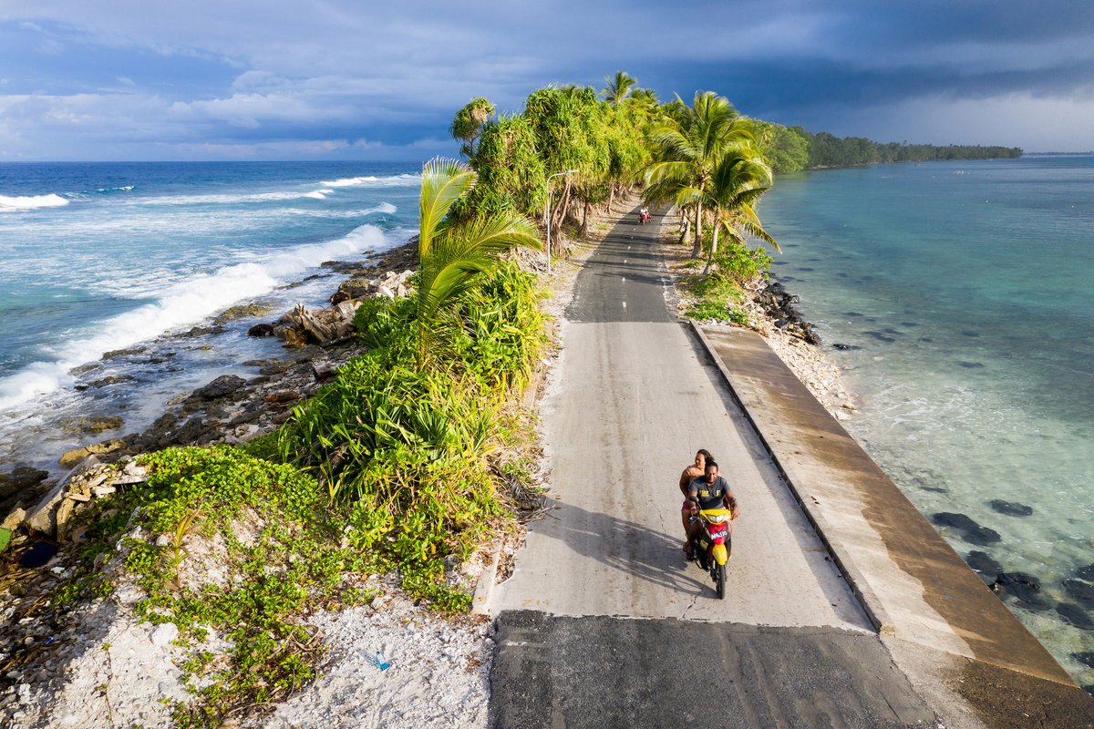Enhanced Integrated Framework (@eif4ldcs) on Twitter photo 🇹🇻#Tuvalu is one of the least connected countries: mobile penetration is at 31% while internet use 46%. But the country is eyeing #eCommerce for development.
Find out more about the opportunities & barriers identified in a recent <a href="/UNCTAD/">UN Trade and Development</a> study: trade4devnews.enhancedif.org/en/news/tuvalu… 🇹🇻#Tuvalu is one of the least connected countries: mobile penetration is at 31% while internet use 46%. But the country is eyeing #eCommerce for development.
Find out more about the opportunities & barriers identified in a recent <a href="/UNCTAD/">UN Trade and Development</a> study: trade4devnews.enhancedif.org/en/news/tuvalu…