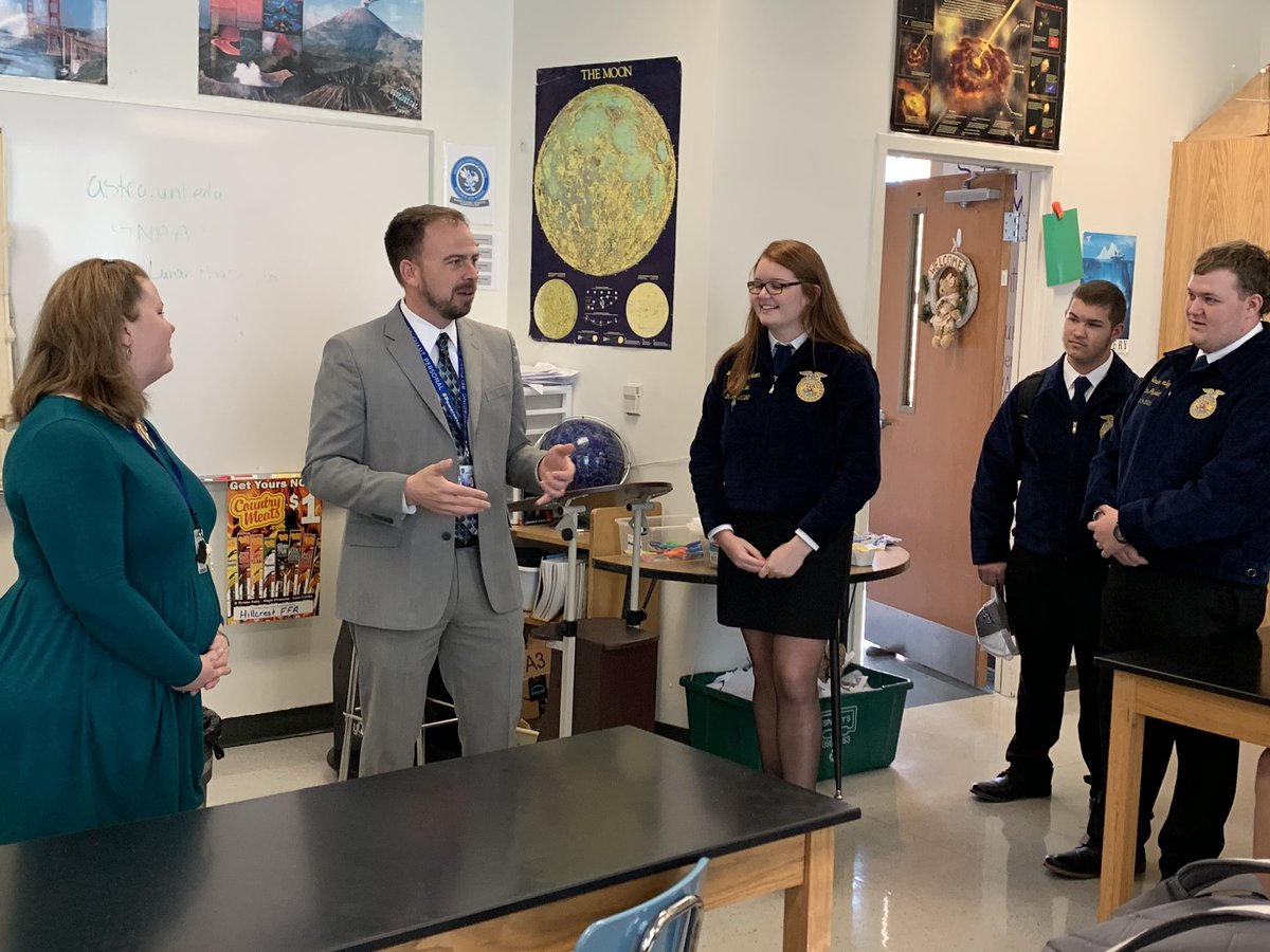 Incredibly honored to present Sharon Blauvelt @LearnOnTheHill with a #powerof1sps pin today. Her efforts to engaged kids in her classroom and through the first <a href="/officialSPS/">Springfield Public Schools</a> FFA chapter are simply amazing! <a href="/Kroll_Rob/">Rob Kroll</a>