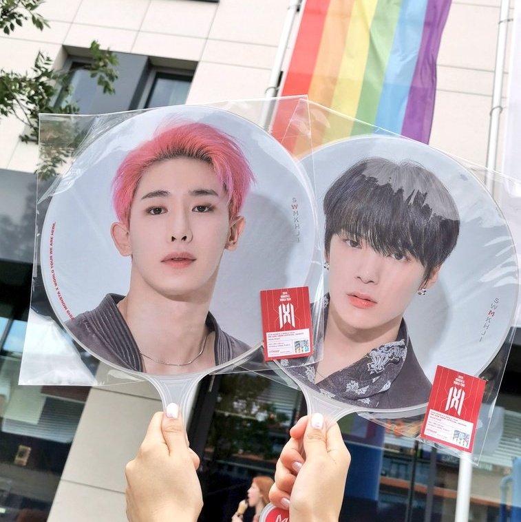 DearDynamight's tweet photo. Monsta X in Berlin — 13.07.2019
A thread about the best and most beautiful day of my life!! I made the most precious memories together with @hyulyra and so many more amazing Monbebes. Thank you for this wonderful day!!
@OfficialMonstaX #MONSTA_X
#MonstaXinBerlin https://t.co/udjMTVvWwV