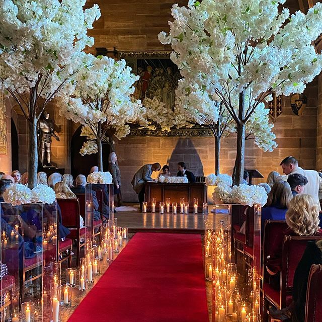 Cornwellp's tweet photo. A very cool couple and a beautiful day x https://t.co/NBPKb5k1R7 https://t.co/14gXEYmC4c