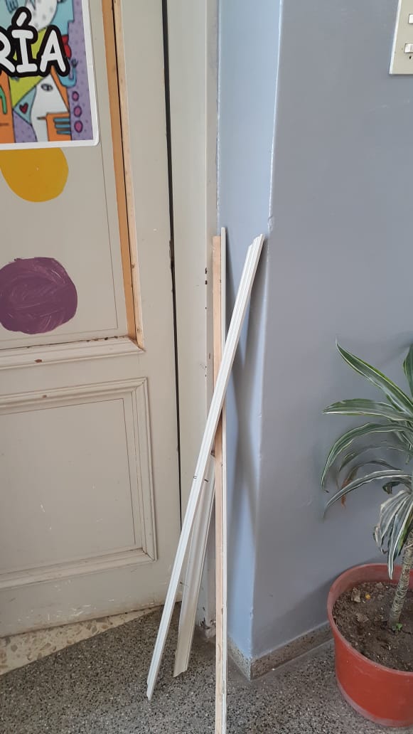 monisqui's tweet photo. Armstrong: Robo en Escuela N° 600
Fue en horas de la madrugada de hoy. Se llevaron: dos notebook, una filmadora y herramientas de albañilería. 
Todo fue recuperado en la mañana.
Intervino: Fiscalía de Cda de Gómez. 
#FrecuenciaUnoArmstrong https://t.co/Sk8OgPtwV8
