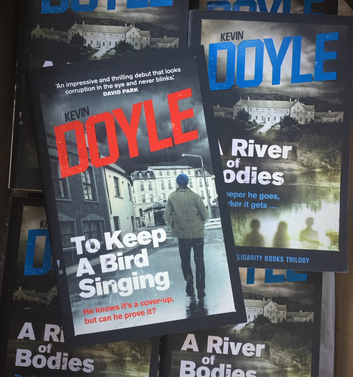 kevidoyle's tweet image. &apos;Highly, highly recommended.&apos;    

Books Ireland [Paula O&apos;Hare// Dec 2019]

#solidaritybooks #corkfiction #emeraldnoir #munsterliterature #pureCork #radicalnoir #irishcrimewriting