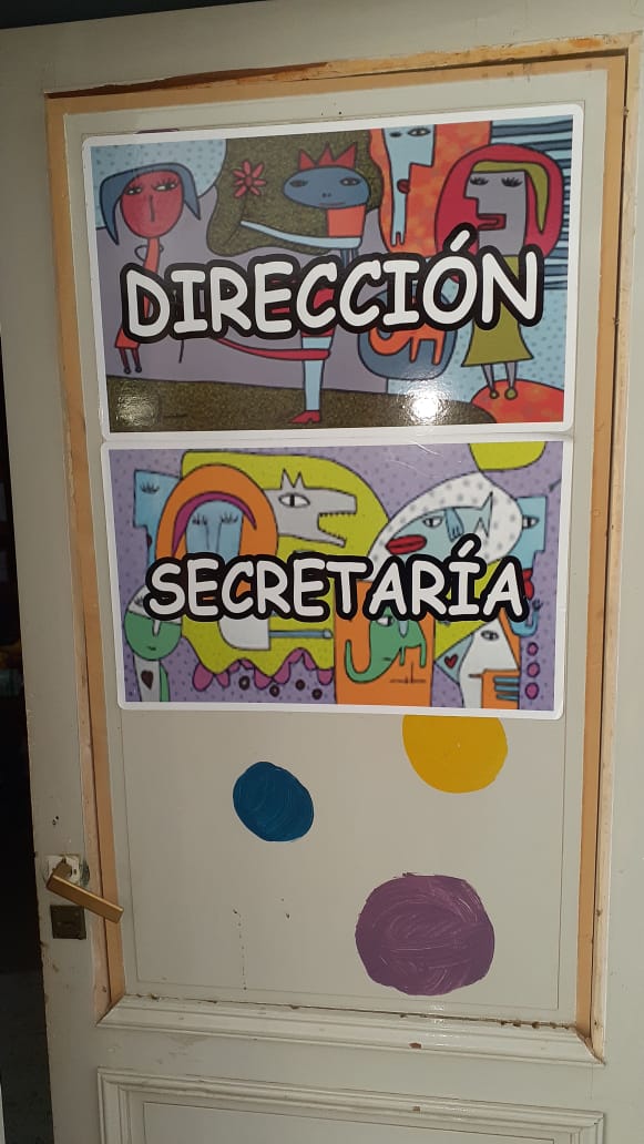 monisqui's tweet photo. Armstrong: Robo en Escuela N° 600
Fue en horas de la madrugada de hoy. Se llevaron: dos notebook, una filmadora y herramientas de albañilería. 
Todo fue recuperado en la mañana.
Intervino: Fiscalía de Cda de Gómez. 
#FrecuenciaUnoArmstrong https://t.co/Sk8OgPtwV8