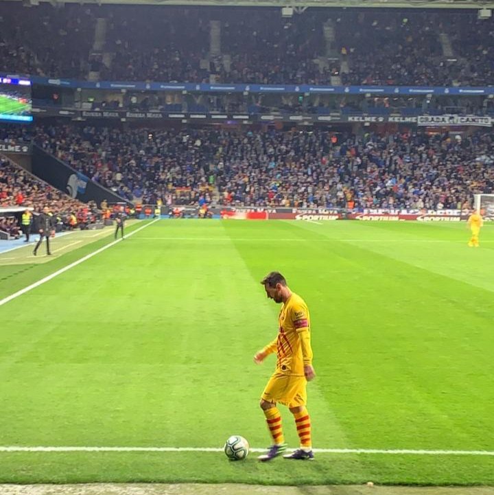 Erick18G's tweet photo. Qué deleite ver jugar a Leo. https://t.co/1p74IZUv9s