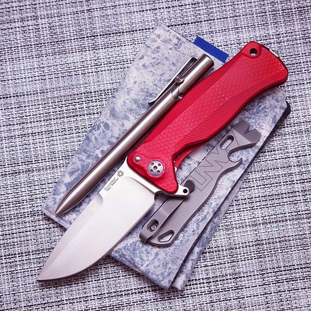 mifoto_se's tweet photo. 180 days until summer leave.
•
#edc #edcgear #everydaycarry #edcig #edcshowcase #edccommunity #edclifestyle #everydaycarrycommunity #edcdump #echodeltacharlienetwork #pocketdump #knife #knifenut #BlueLabelHanks #TactileTurn #TactileTurnBoltAction #LionS… https://t.co/5NeWMgTpxR https://t.co/WEYMDpc7tf