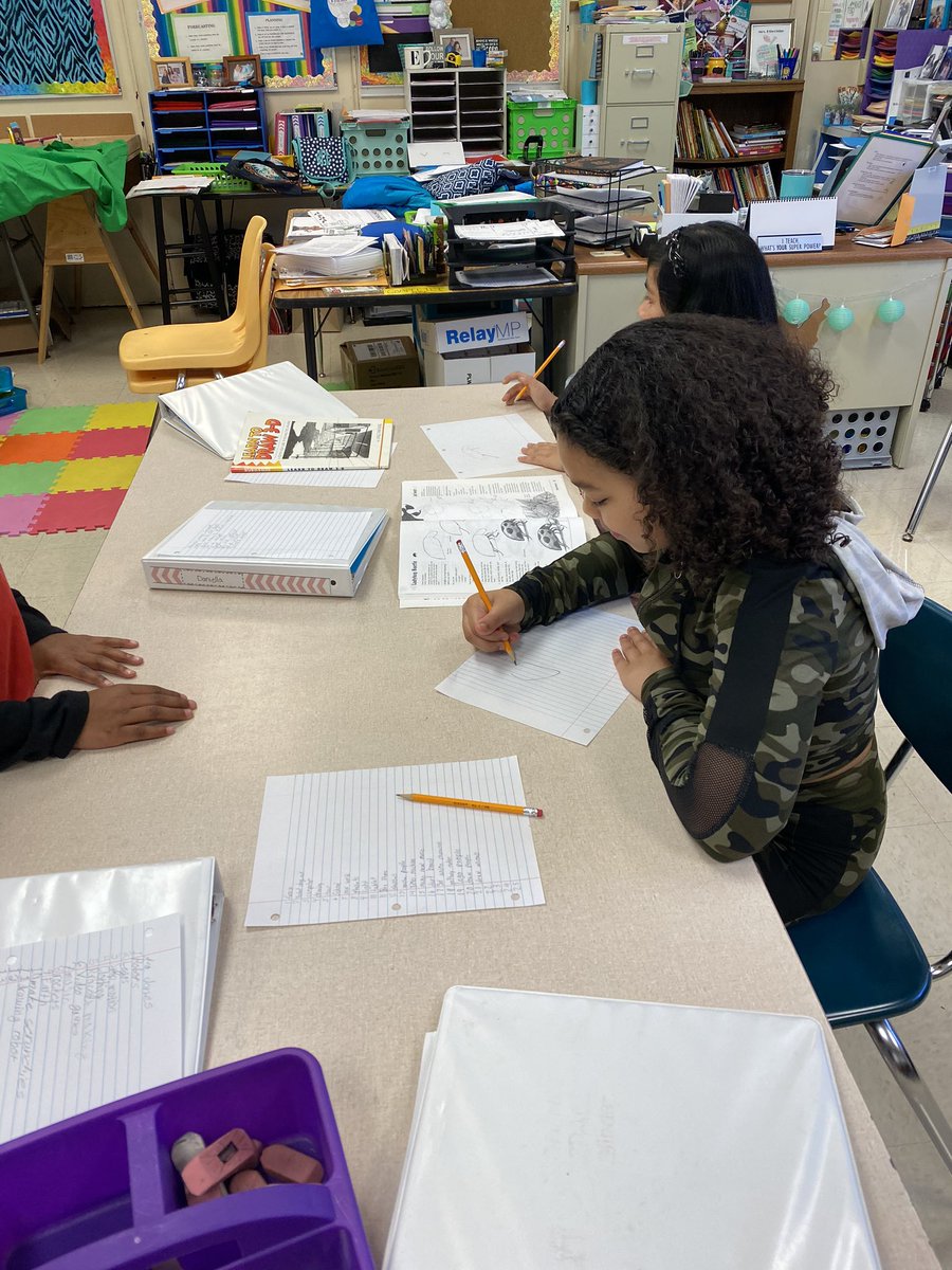 beetheridge's tweet photo. 4th grade had an awesome time today getting to dive into some passion and challenge time! Getting ready to start working on tech fair projects! @HSVk12 @DawsonLions1 #gatehsv @ALGiftedChild #etheridgegate #dawsongate #challengehour #giftededucationmonth https://t.co/b02VgvzcLD
