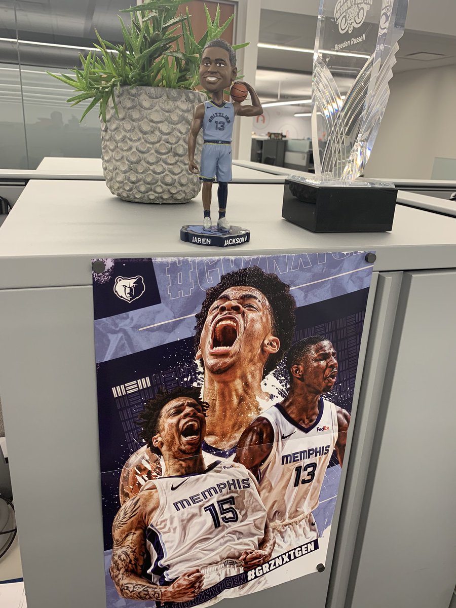 bluffcityFAL's tweet photo. Yo @memgrizz, I’ma need a couple more bobbleheads 👀 #GrzNxtGen @jarenjacksonjr @JaMorant @brandonclarke23 https://t.co/9iP2J1rKqV