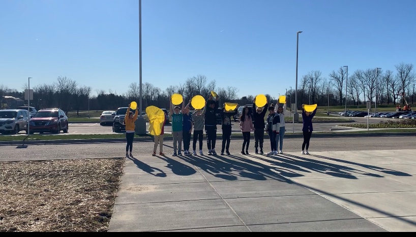 KakouWest7's tweet photo. Figuring out Earth’s place in our solar system and just how big our solar system is takes some work and thinking...and math!  Yes, it’s like using ratios (from math)! @MCM6thGrade https://t.co/AP4NnbRWKK