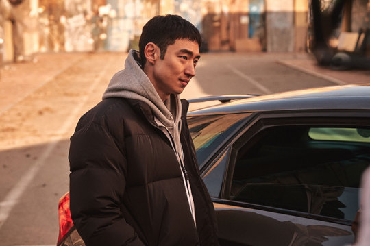 cloeezzz's tweet photo. #사냥의시간 이제훈 스틸컷
막짤 조명 어마무시하고
얼굴 다르게 보이는거 좋아 https://t.co/1iQLQuYLIX