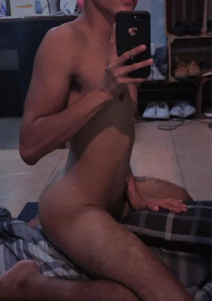 GayMTYgrinder's tweet photo. Aquí están las nudes de Hiram si quieren ver mas de este pasivo riko delen RT 
Hay videos https://t.co/PG9OVYozq0