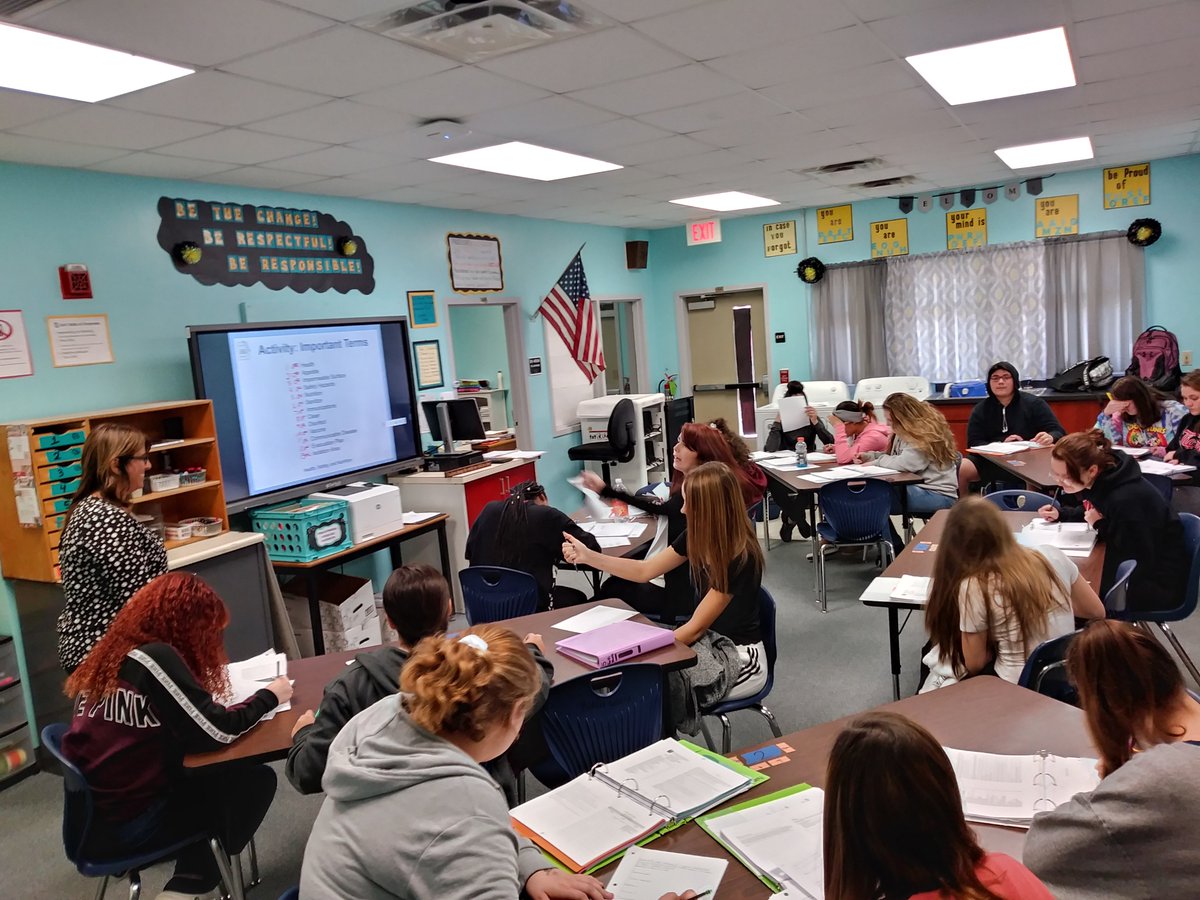 Today’s CTE Showcase Tour at Dunnellon High School unveiled an awesome demonstration of the learning taking place within our CTE programs. Thanks to all who were able to attend! #Go Tigers! <a href="/Martins_Marvels/">Wade Martin</a> <a href="/DunnellonHigh/">Dunnellon High</a>