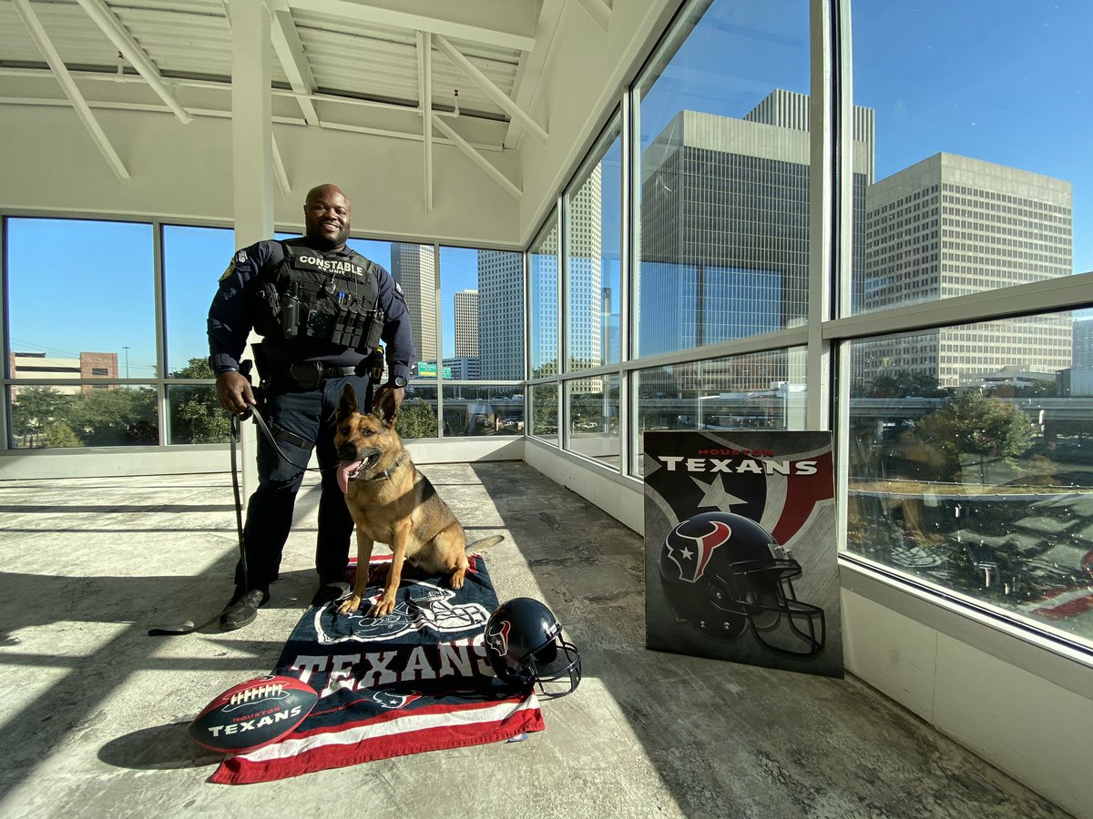 Pct1Constable's tweet photo. #WaggyWednesday! #PCT1K9Unit is ready for the #Texans Game! Let's go #Texans #WeAreTexans ππ€
Dep. Michel & #K9Tango, Dep. Hernandez & #K9Boni,Dep. Forman & #K9Rudi, Dep. Clement & #K9Bax, Sgt. Johnson & #K9Jeck, #LESM #k9unit #k9s4cops https://t.co/1lemGAqyge
