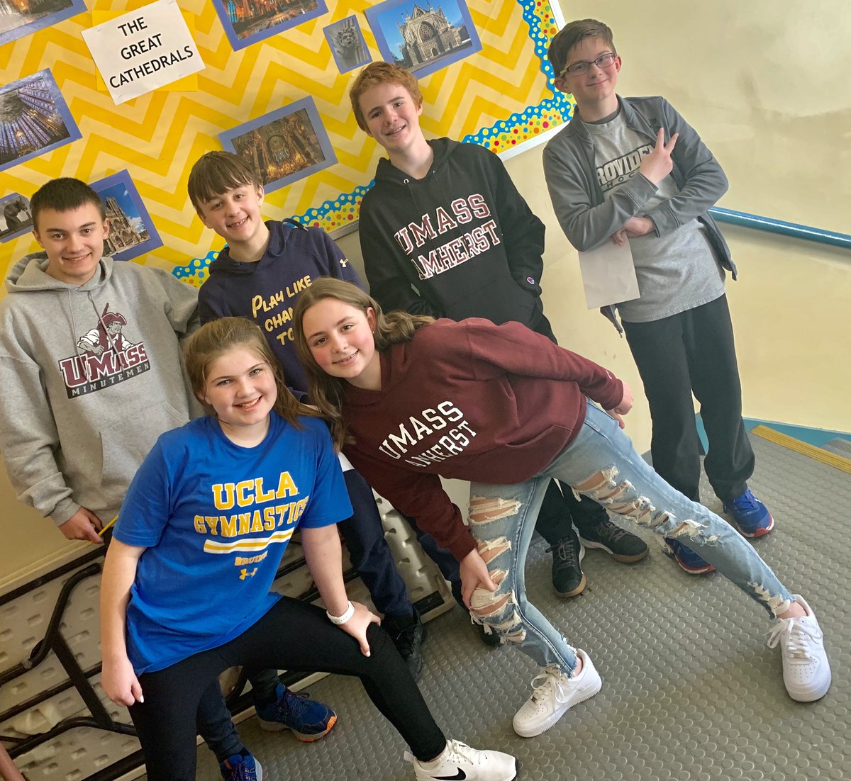 StacyMiddle66's tweet photo. College Gear Day – Show Your College Pride! #CollegeGearDay #EverySecondWednesday https://t.co/Dffgo05AwI