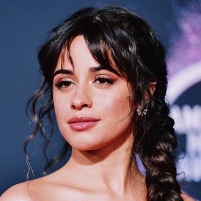 gigi_joonie's tweet photo. Rt aqui para dar votos pra fada
#Señorita #BestLyrics #iHeartAwards https://t.co/qaSoJGNIUa