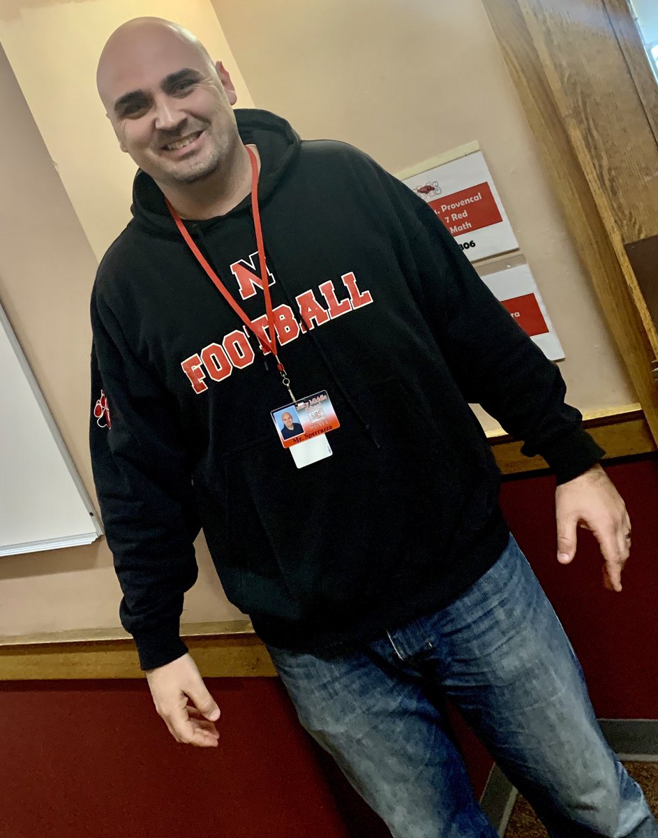 StacyMiddle66's tweet photo. College Gear Day – Show Your College Pride! #CollegeGearDay #EverySecondWednesday https://t.co/ymYagarurP