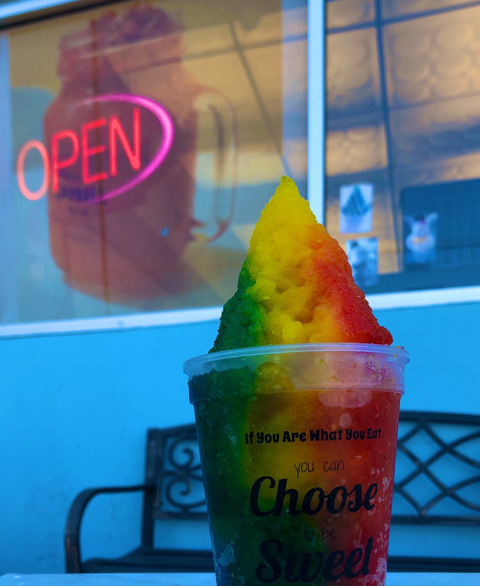 snolasnowballs's tweet photo. New small souvenir cups! Now at your local Snola ππβ€οΈ#SnowballsDoneRight #Snola https://t.co/OLCEQ6mkhe