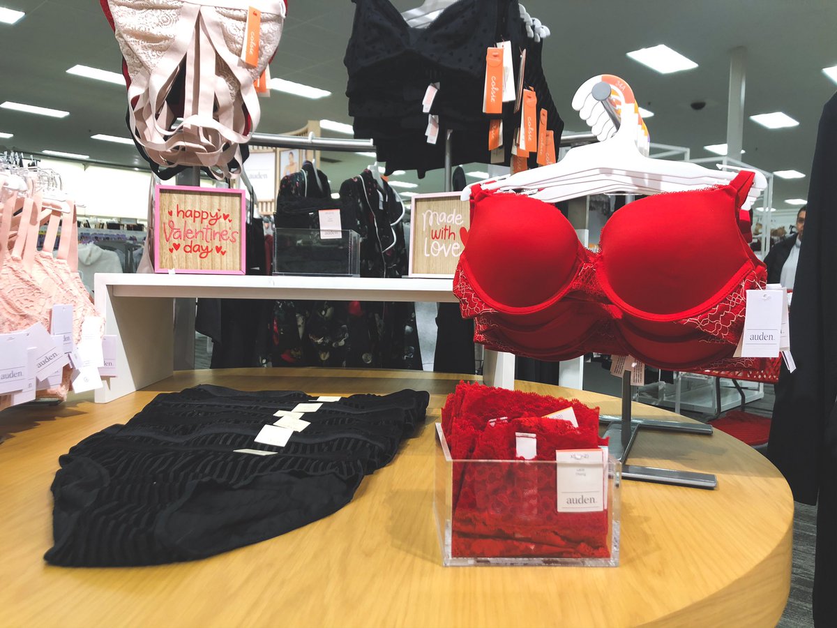 karleeT1129's tweet photo. Pink &amp; red all over at #T1129! 

Our Intimates DBO Delaney is ready for Valentine’s Day (and so are our guests!)

@sarah_hunsucker @IanFromTarget @I_Tob26 @ContrucciJoe @StephenpTarget https://t.co/kVosjlmu6x