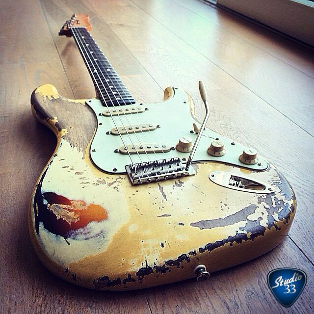 SoberHobo78's tweet photo. One day..🤤

#Fender #Stratocaster #guitarporn #guitar #guitarsdaily #guitarist #music https://t.co/D3jyCMhdpv
