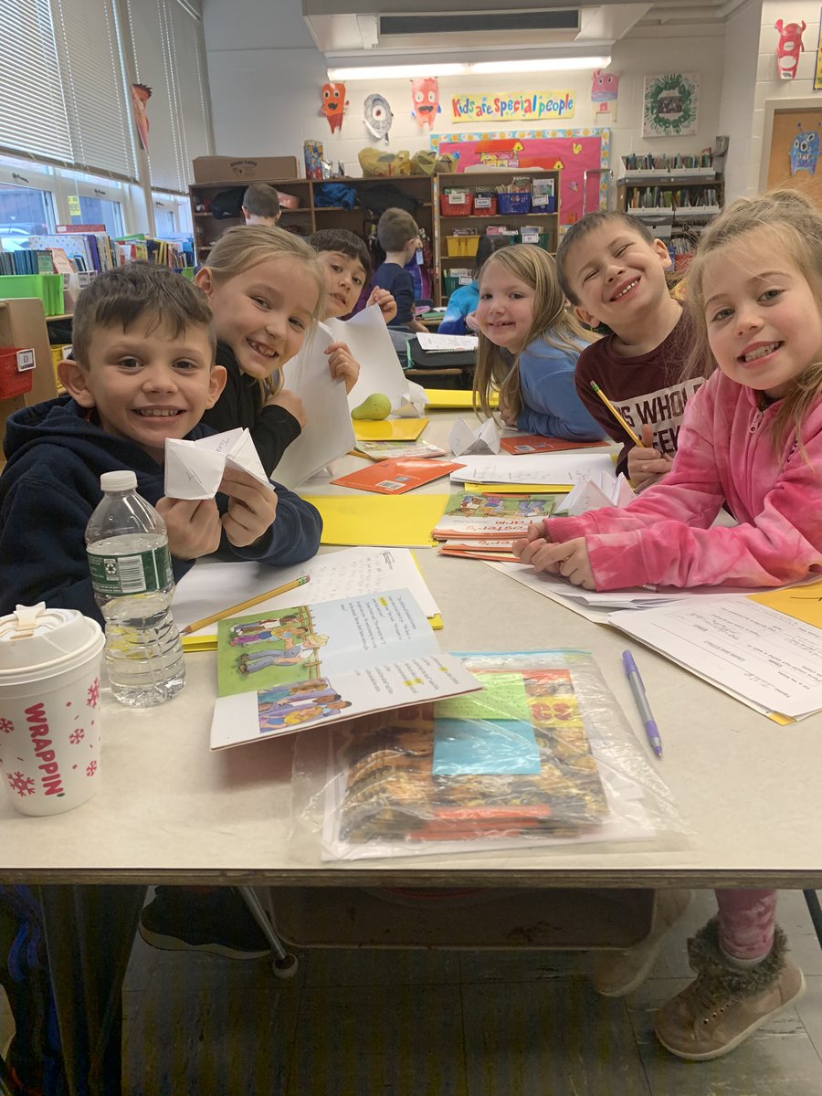 These kiddos 💙 they hit all the  #6cs in reading group. They collaborated, communicated, got creative, showed compassion as they bounced ideas off each other, did their best critical thinking and even discussed fundraising ideas showing carmel pride and citizenship! #proud
