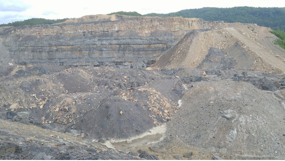 AppVoices's tweet photo. On Tues., Jan. 14, attend a public hearing in Campbell County, Tenn., to oppose a proposed massive new surface coal mine that would disturb over 400 acres, further degrading water quality in an area already damaged by coal mining.
https://t.co/uH5F3TaAqS #stopMTR https://t.co/TIxd1rldtc