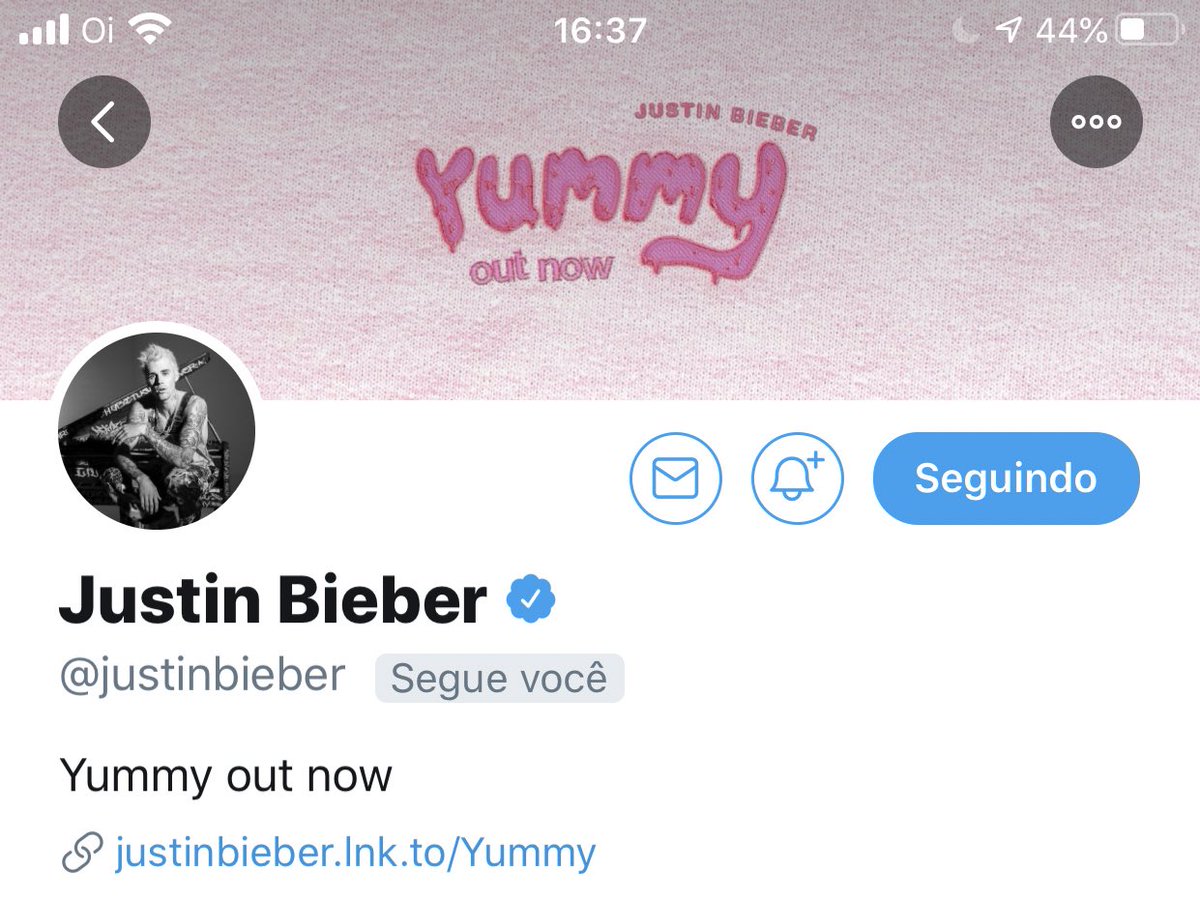predictlarry's tweet photo. as vezes é tão bom olhar pra isso e pensar “valeu a pena”, anos de dedicação, de amor, mesmo com a vida de adulta me empurrando eu ainda amo vim aqui é lembrar quanta felicidade tudo me trouxe https://t.co/kYtgjKAElK