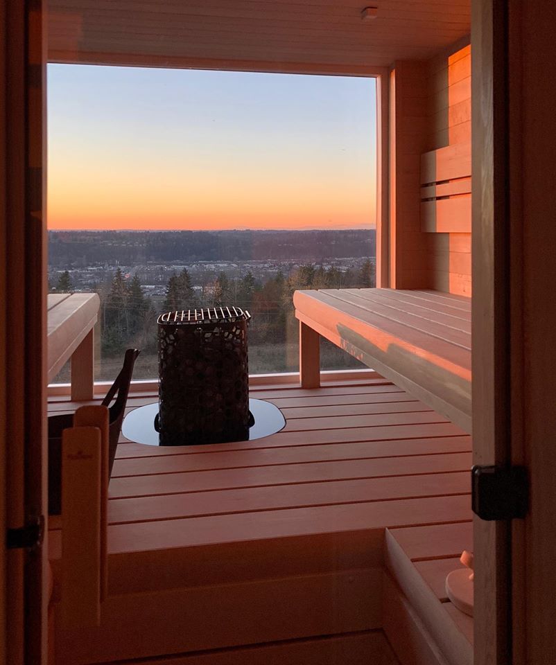 Utilize glass and windows to take advantage of great views while relaxing in your sauna... like this Finnleo customer did. 

#sauna #finnleo #finnleosaunas #healthwellness #TheSundanceSpaStore #authorizedFinnleosaunadealer #100yearsofsauna #100yearoldmanufacturerofsaunas