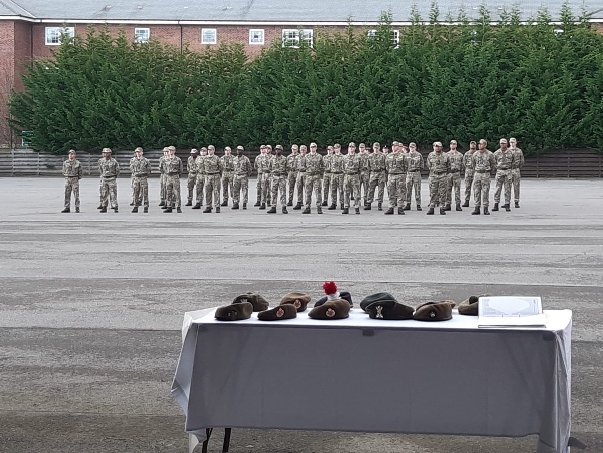 stevenm56362760's tweet photo. Congratulations to the recruits of SW 1 2 & 3 on receiving there berets and completing phase one of the combat infantryman’s course.
Great to see some proud tigers in there #tigerstrong #fiercepride #queensdiv https://t.co/ZpqRcLUDXM
