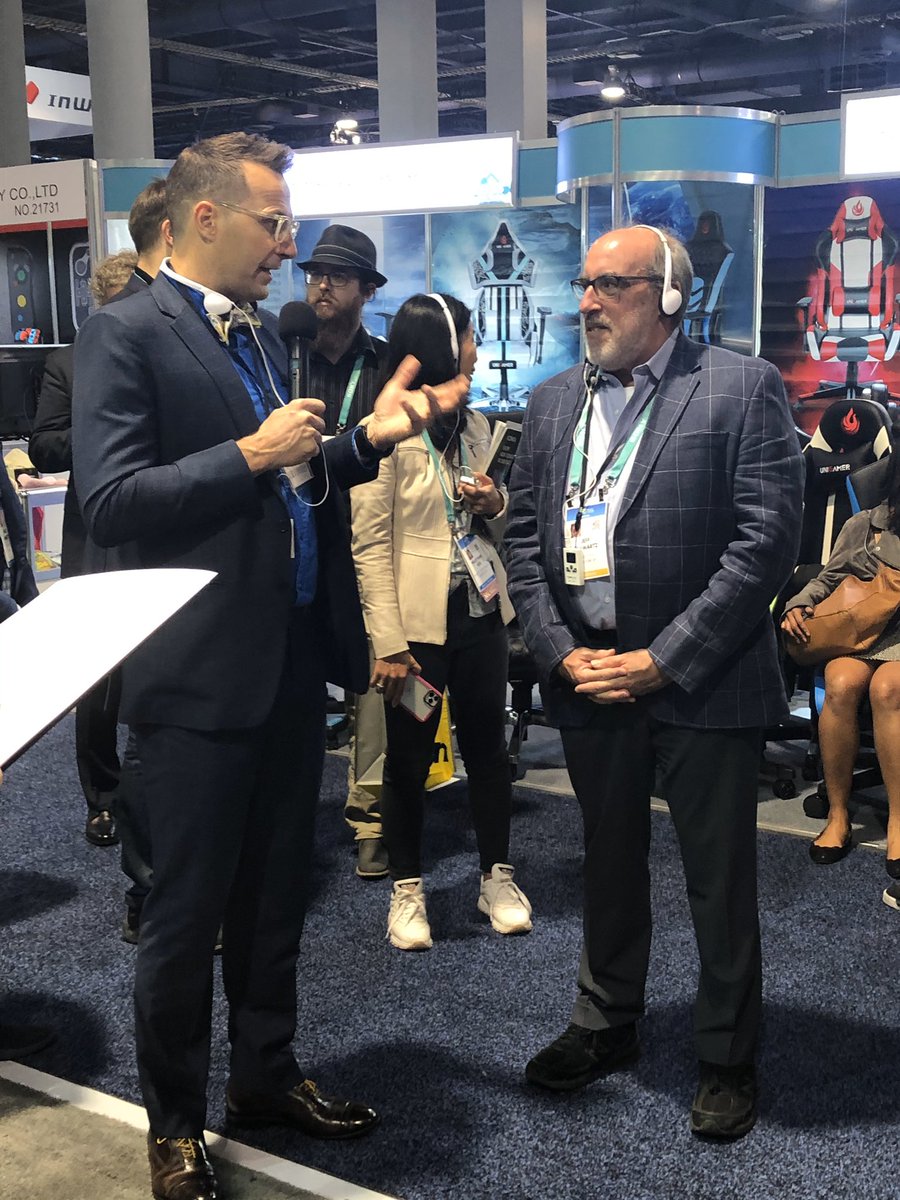 79andrealea's tweet photo. Fantastic seeing @shawndubravac &amp; @JL_Schwartz facilitate the 1st ever CES #futureofwork show floor tour @DeloitteTMT  @CES https://t.co/ALCZfofIct