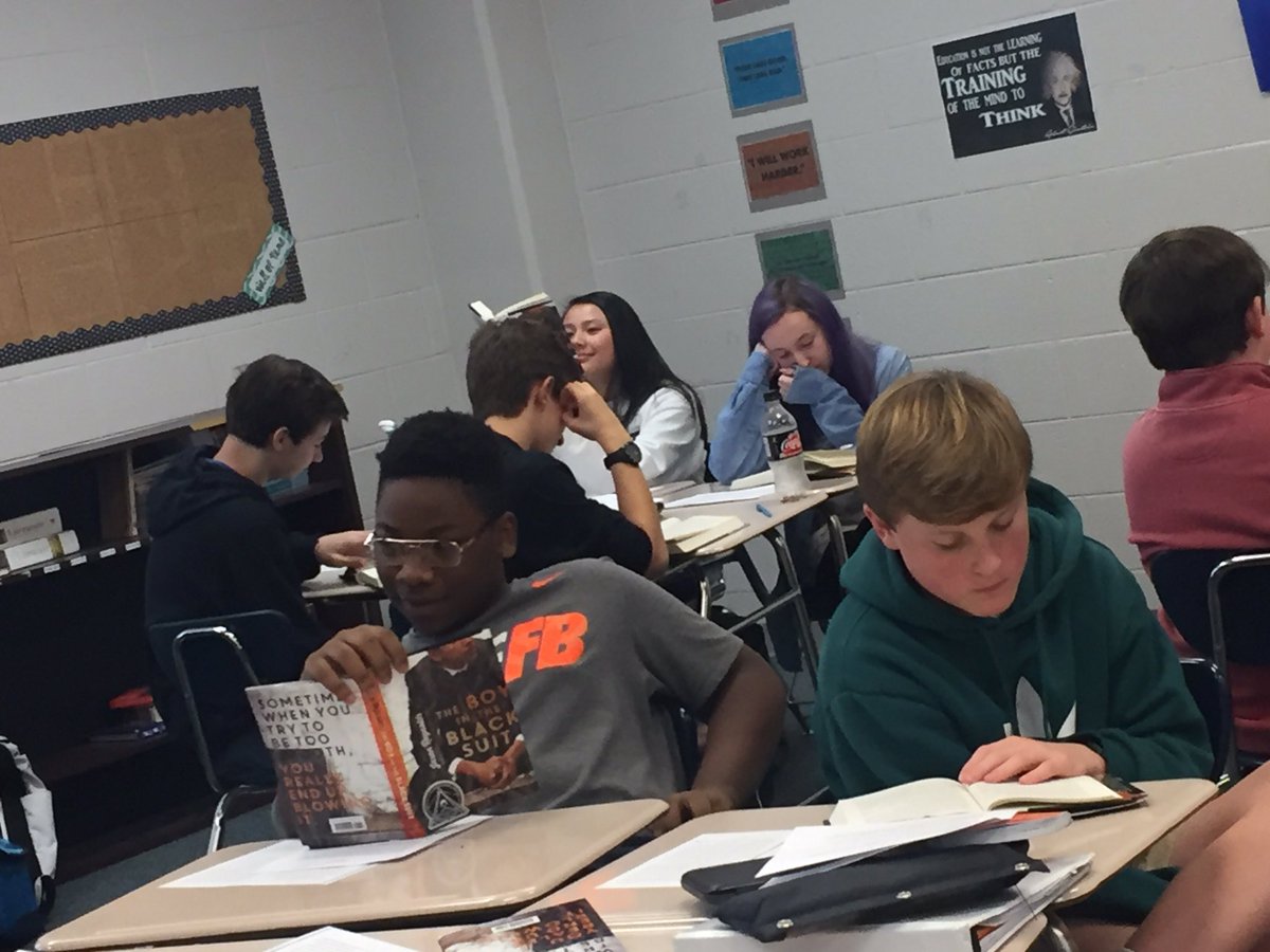MrsGZ5's tweet photo. The students were ENGAGED as Reynold’s charismatically unfolded Matt’s story in Chapter 1! The funeral scene and Mouse were a hit! #theboyintheblacksuit #HCSDLI @SpainPark https://t.co/5eYcntnJBO