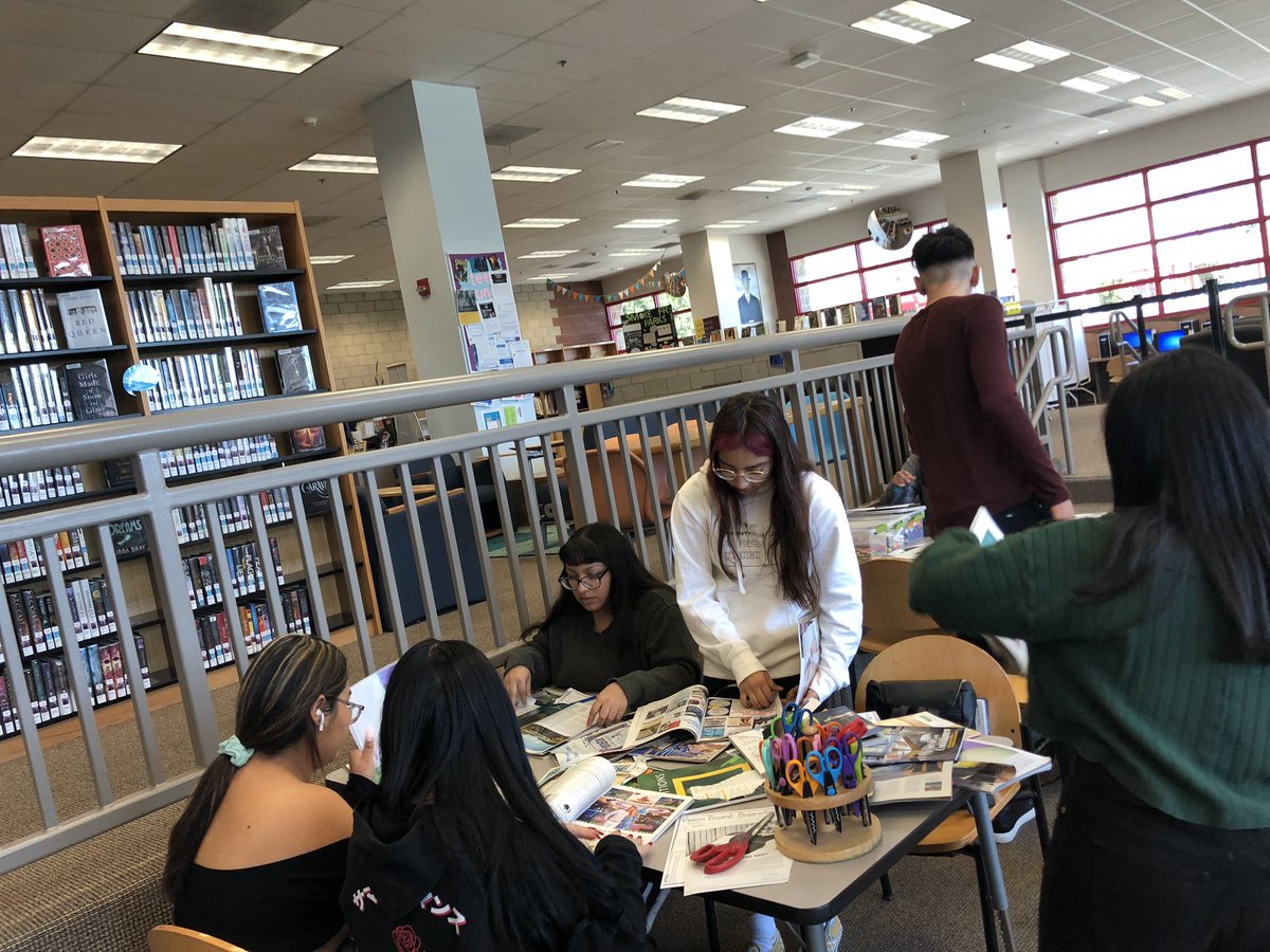 colonylibrary's tweet image. We are hosting a Vision Board day for these fantastic Peer Counselors today 🤗 We love seeing their life goals! #InCOHSLibrary